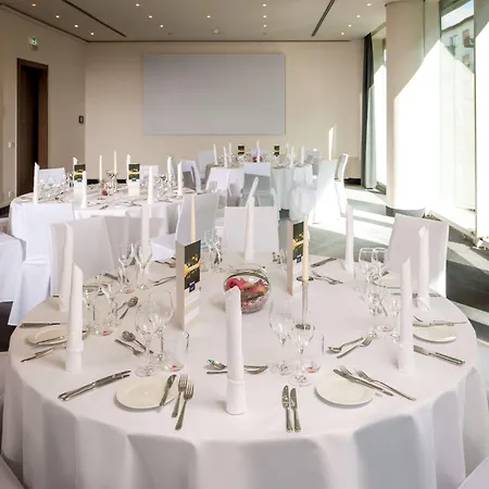Hotell Dorint Kongresshotel