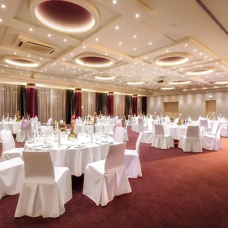 Dorint Kongresshotel 4*