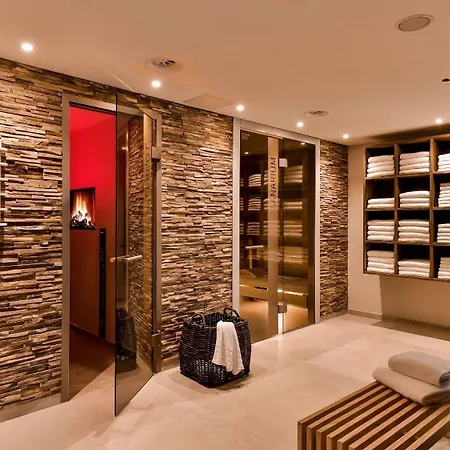 Hotel Dorint Kongresshotel 4*