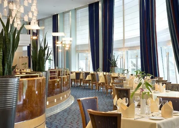 Hotel Dorint Kongresshotel 4*