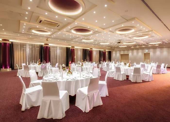 Hotel Dorint Kongresshotel 4*